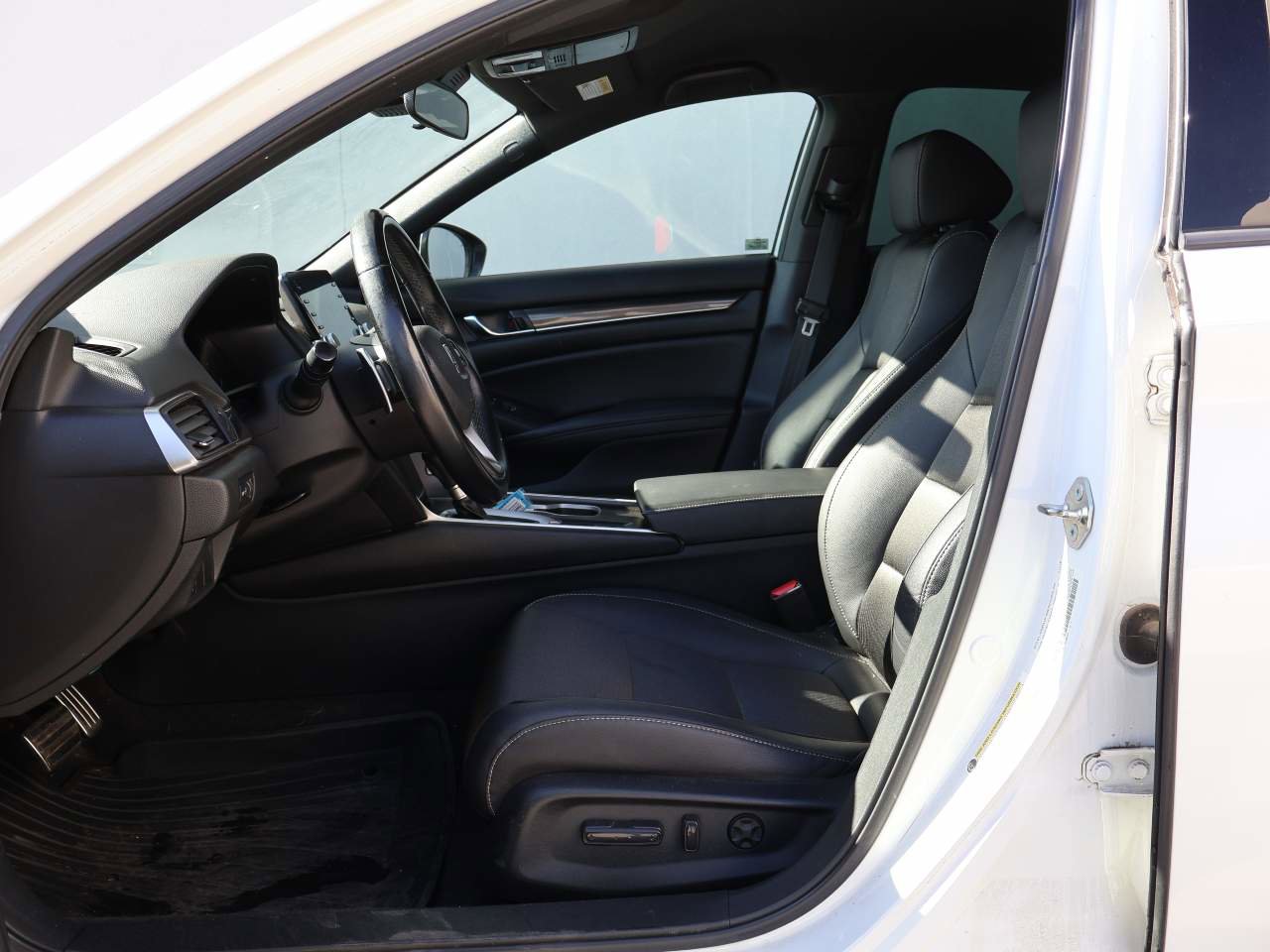 Used 2019 Honda Accord Sport image 8