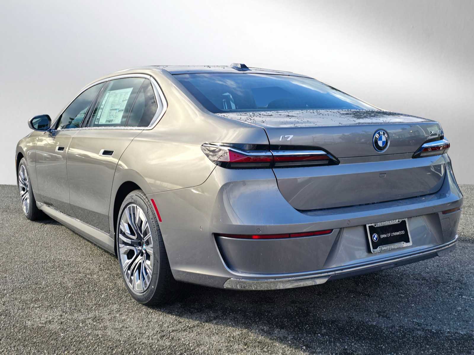 New 2025 BMW i7 xDrive60 image 4