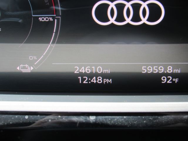 Used 2023 Audi e-tron S Premium Plus w/ Black Optic Package AWD/4WD image 43