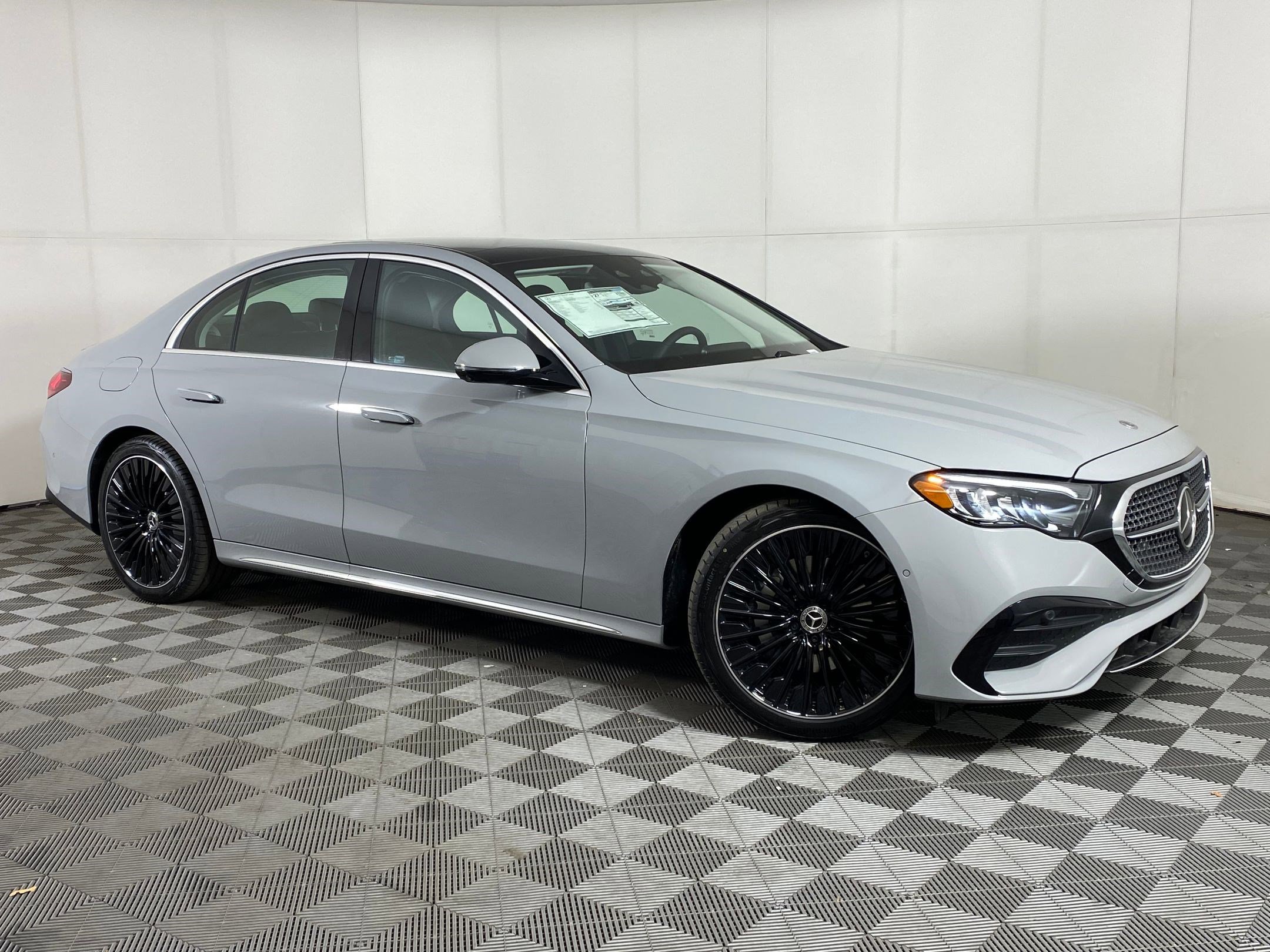 New 2026 Mercedes-Benz E 350 4MATIC Sedan image 7