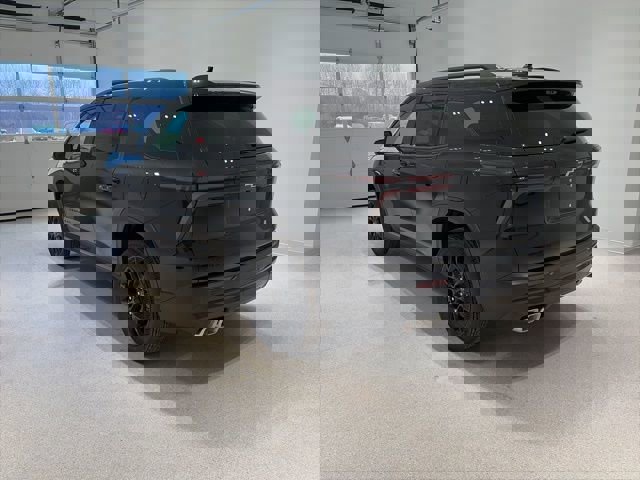 New 2026 Chevrolet Traverse LT w/ Midnight/Sport Edition image 4