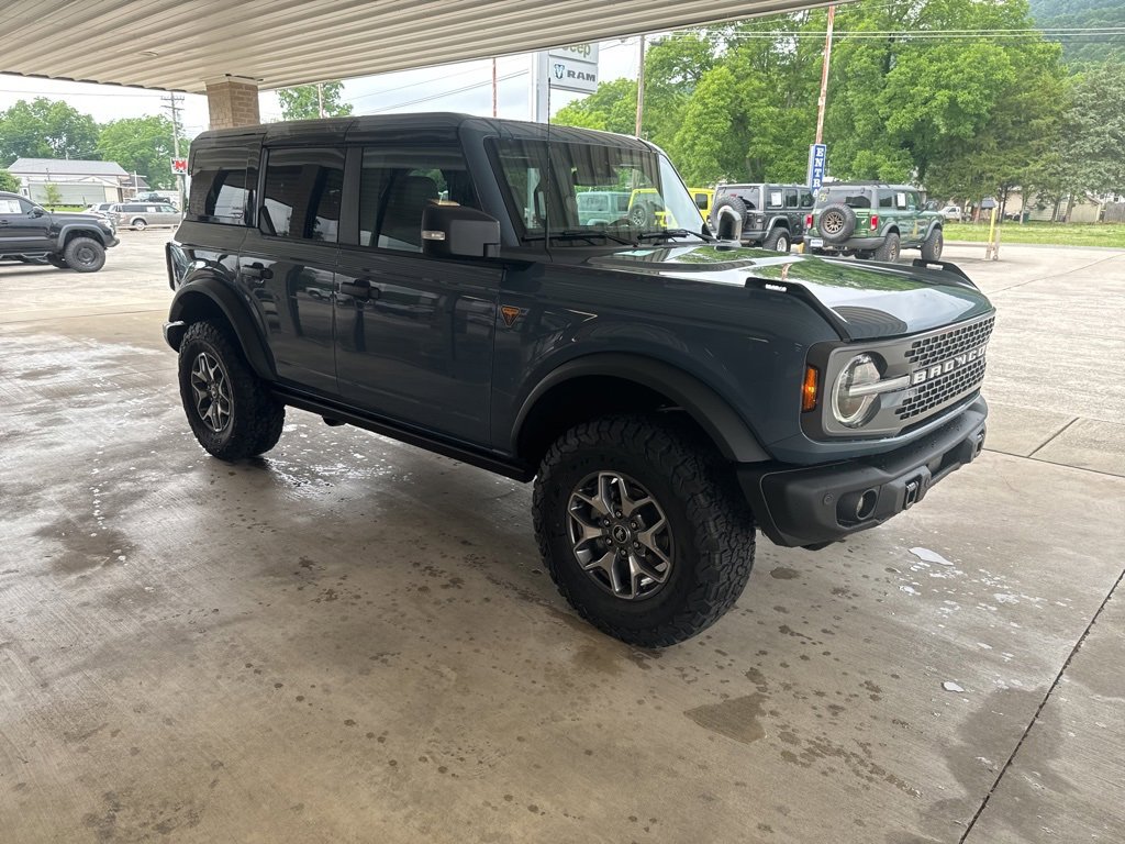 New 2025 Ford Bronco Badlands image 3