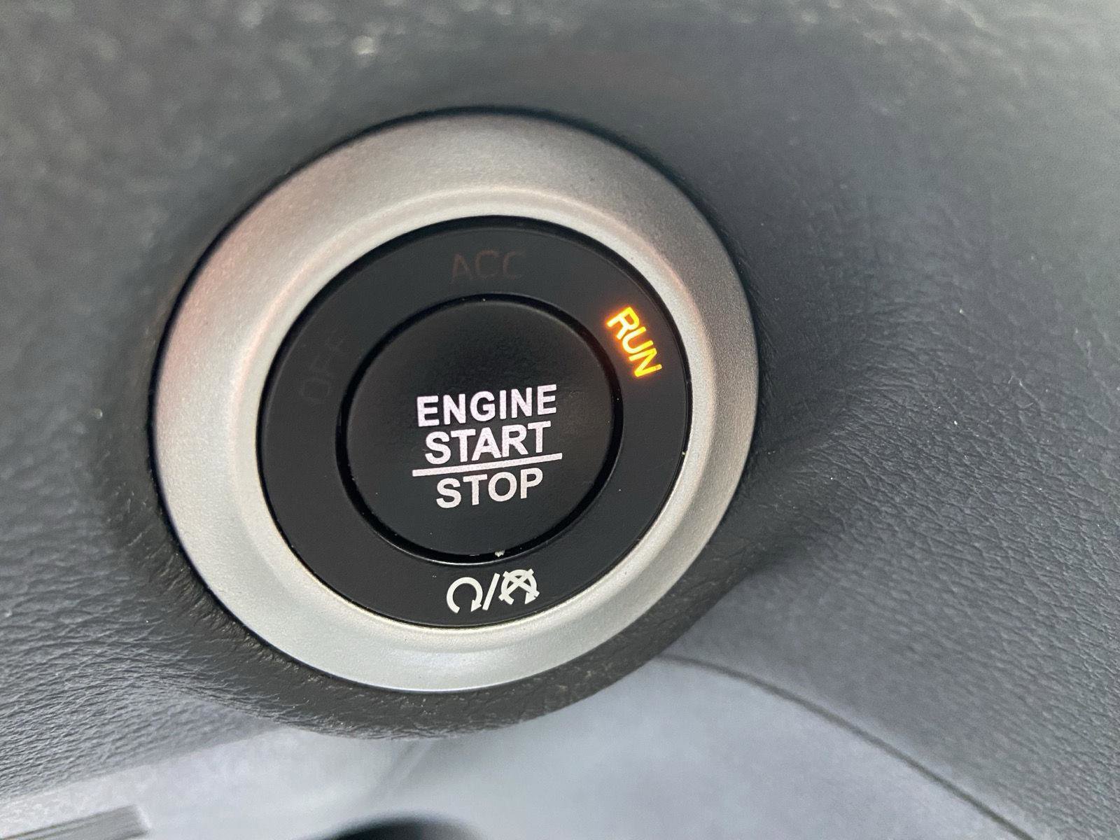 Used 2019 Chrysler Pacifica Limited w/ Advanced Safetytec Group image 44