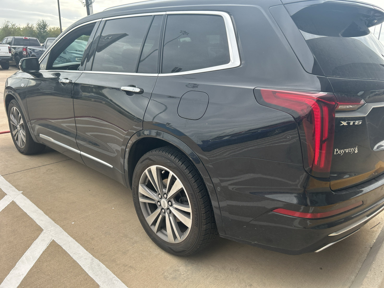 Used 2021 Cadillac XT6 Premium Luxury FWD image 7