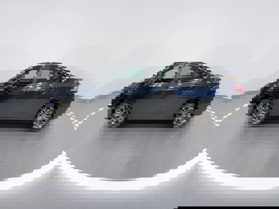 Used 2017 Toyota Camry SE image 5