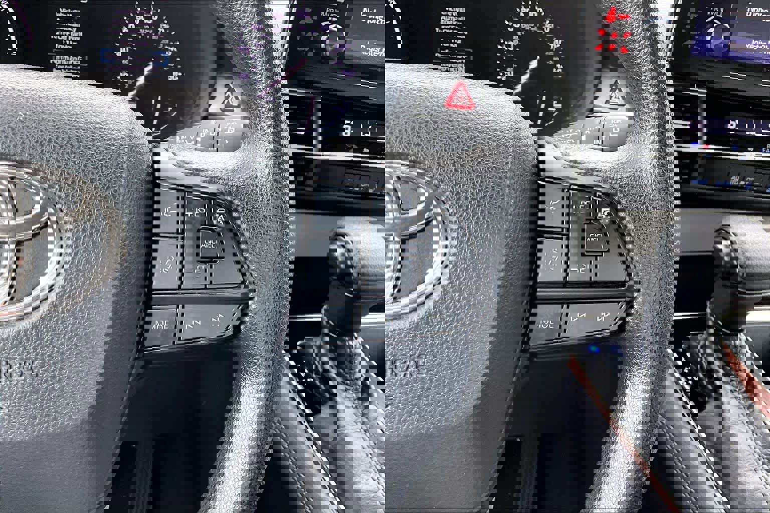 Certified 2022 Toyota Sienna LE image 24