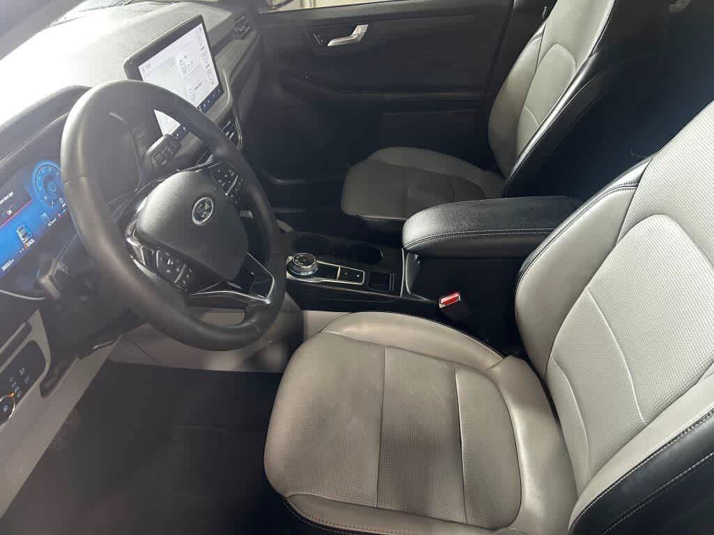 Used 2023 Ford Escape Platinum FWD image 7