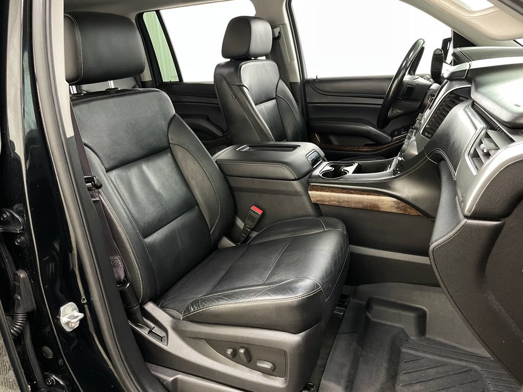 Used 2016 Chevrolet Suburban LT RWD image 38