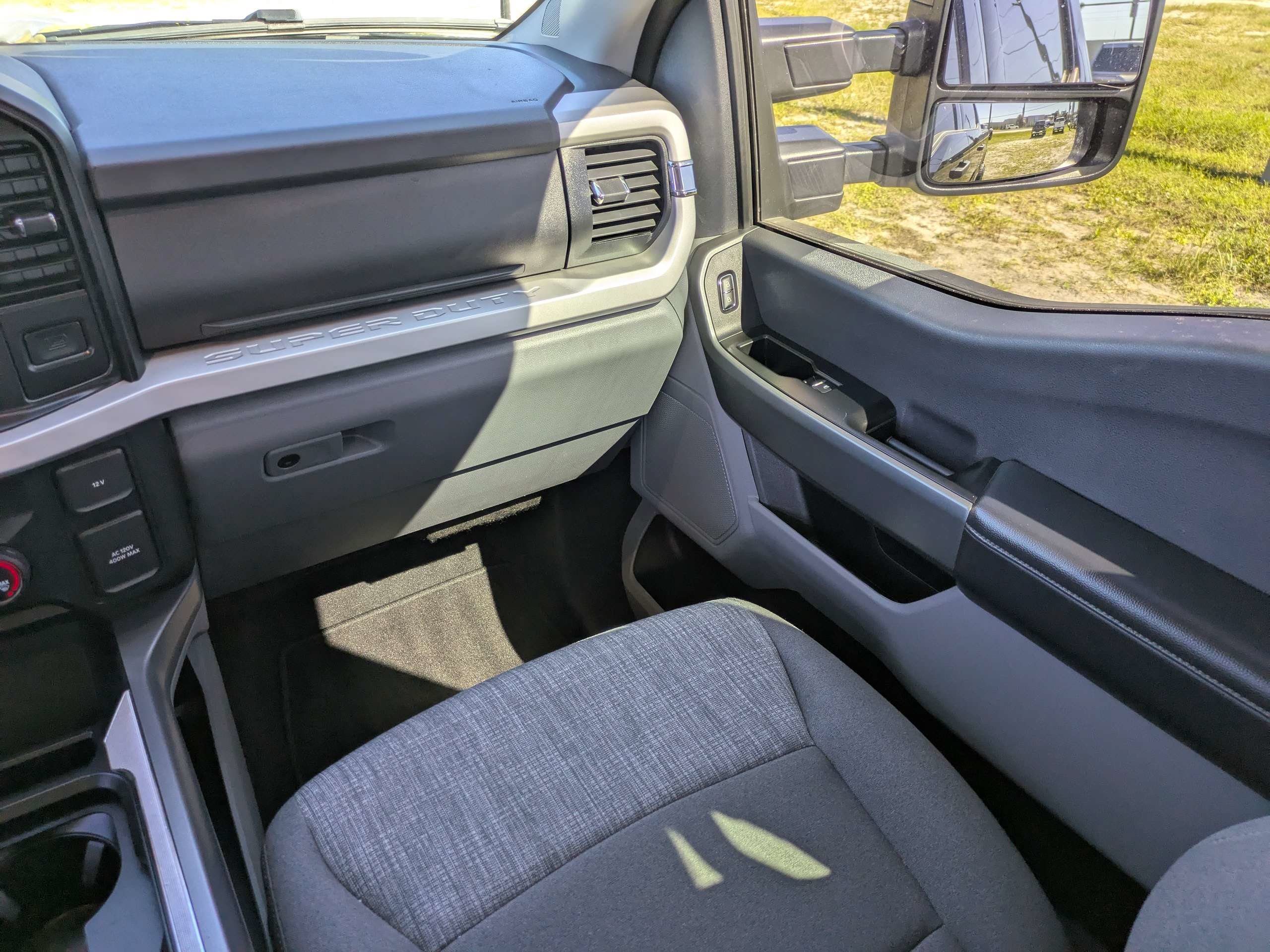 Used 2025 Ford F250 XLT w/ FX4 Off-Road Package AWD/4WD image 17