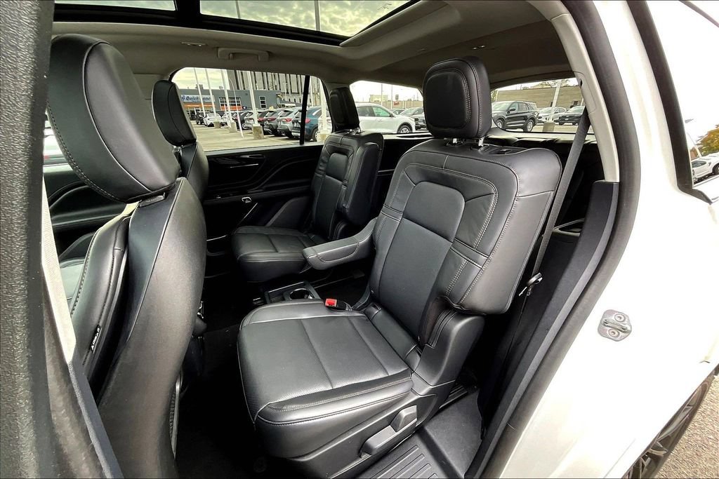 Used 2025 Lincoln Aviator Reserve w/ Jet Appearance Package AWD/4WD image 25
