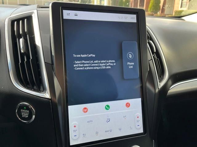 Used 2023 Ford Edge Titanium image 33