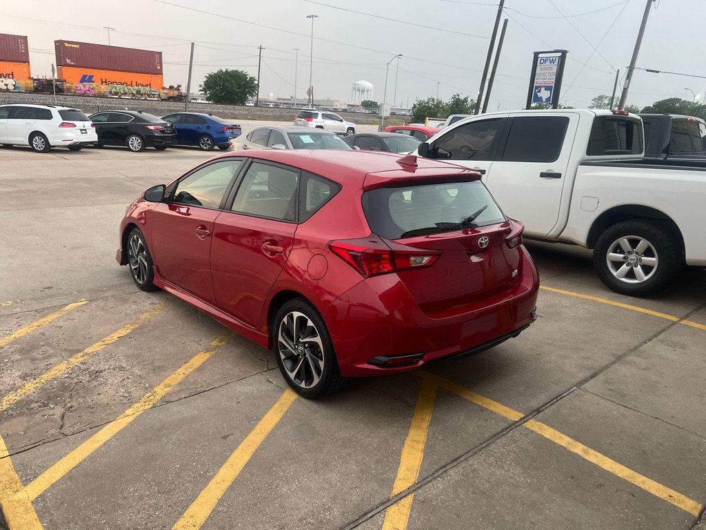Used 2018 Toyota Corolla iM FWD image 4