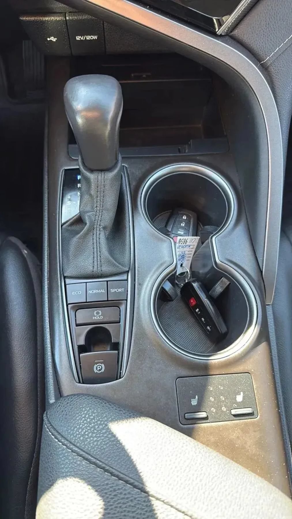 Used 2021 Toyota Camry XSE FWD image 20