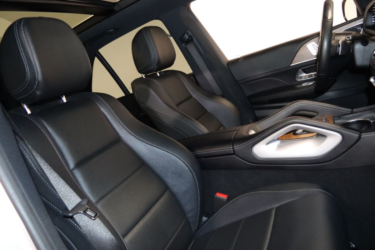 Used 2025 Mercedes-Benz GLE 350 4MATIC w/ Winter Package image 67