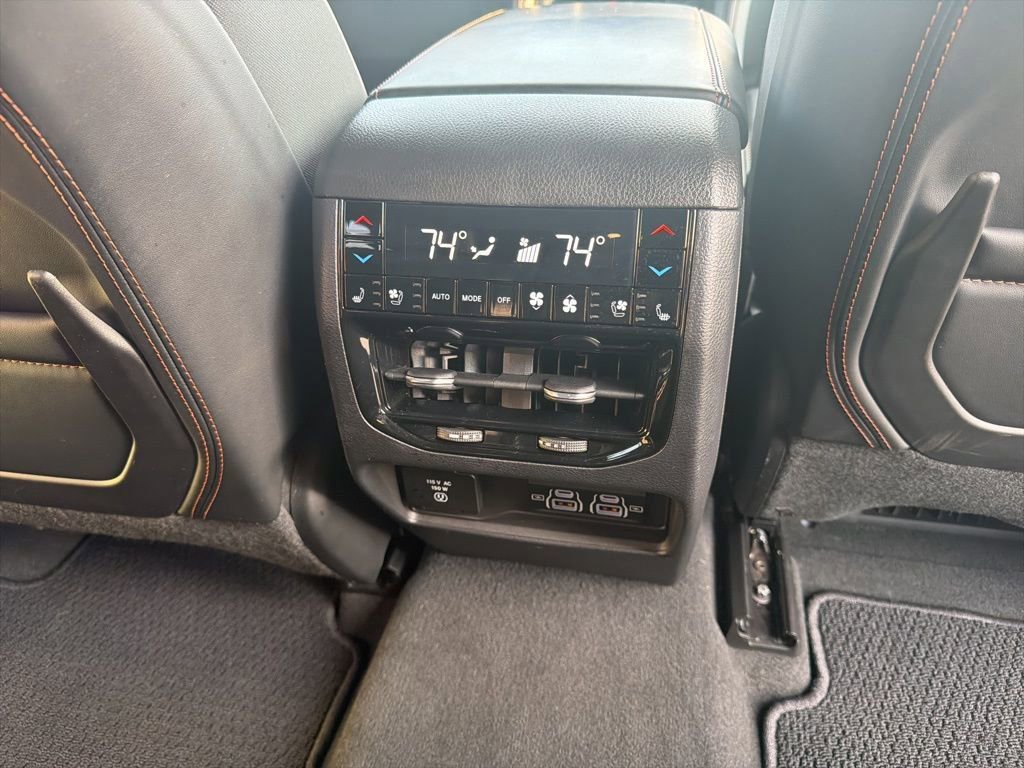Used 2022 Jeep Grand Cherokee Summit AWD/4WD image 47