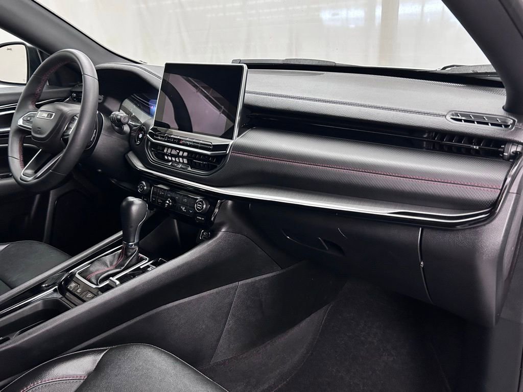 Used 2023 Jeep Compass Trailhawk image 22