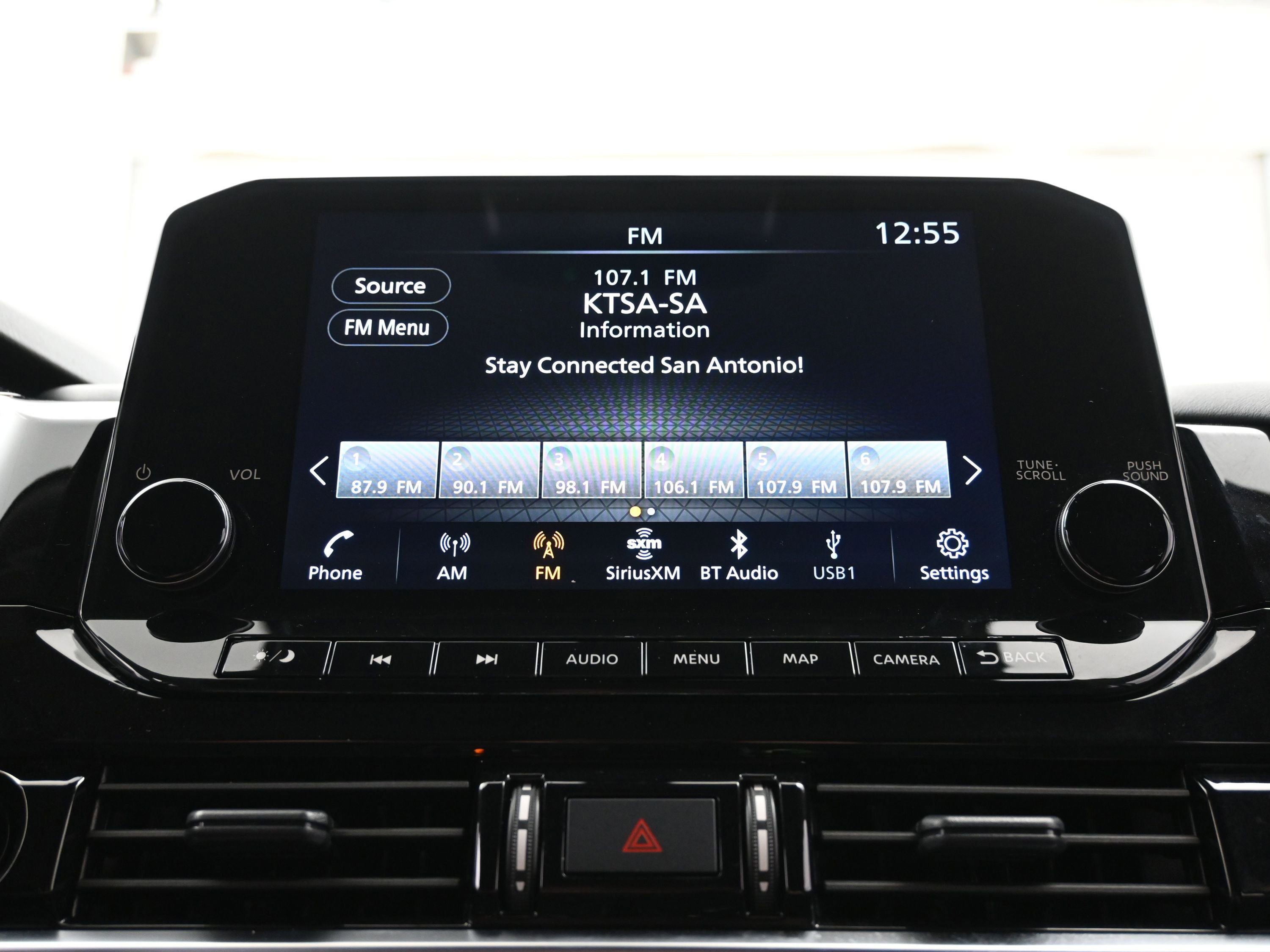 Used 2025 Nissan Pathfinder SL image 35