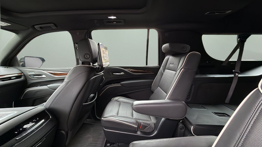 Certified 2024 Cadillac Escalade ESV Premium Luxury w/ LPO, Floor Liner Package AWD/4WD image 20
