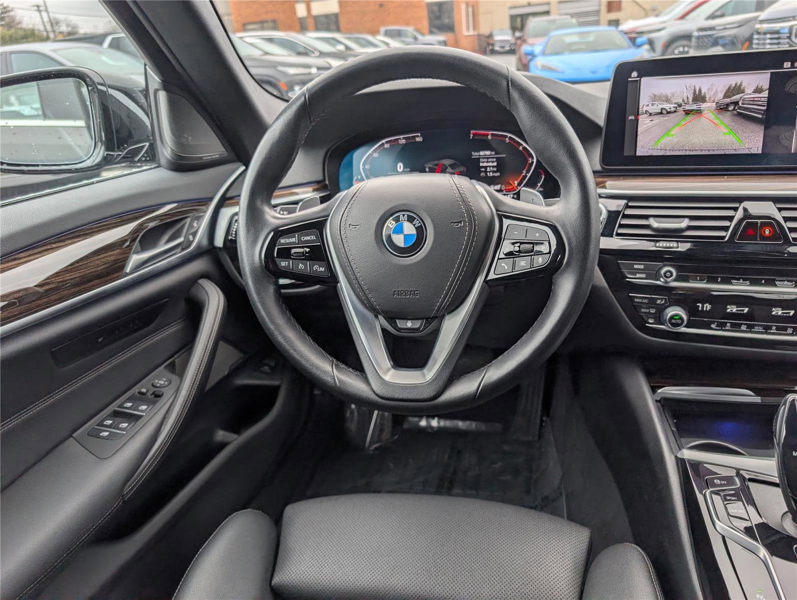 Used 2022 BMW 530i xDrive w/ Premium Package image 17