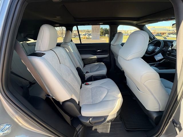 Used 2026 Toyota Grand Highlander AWD Hybrid image 33