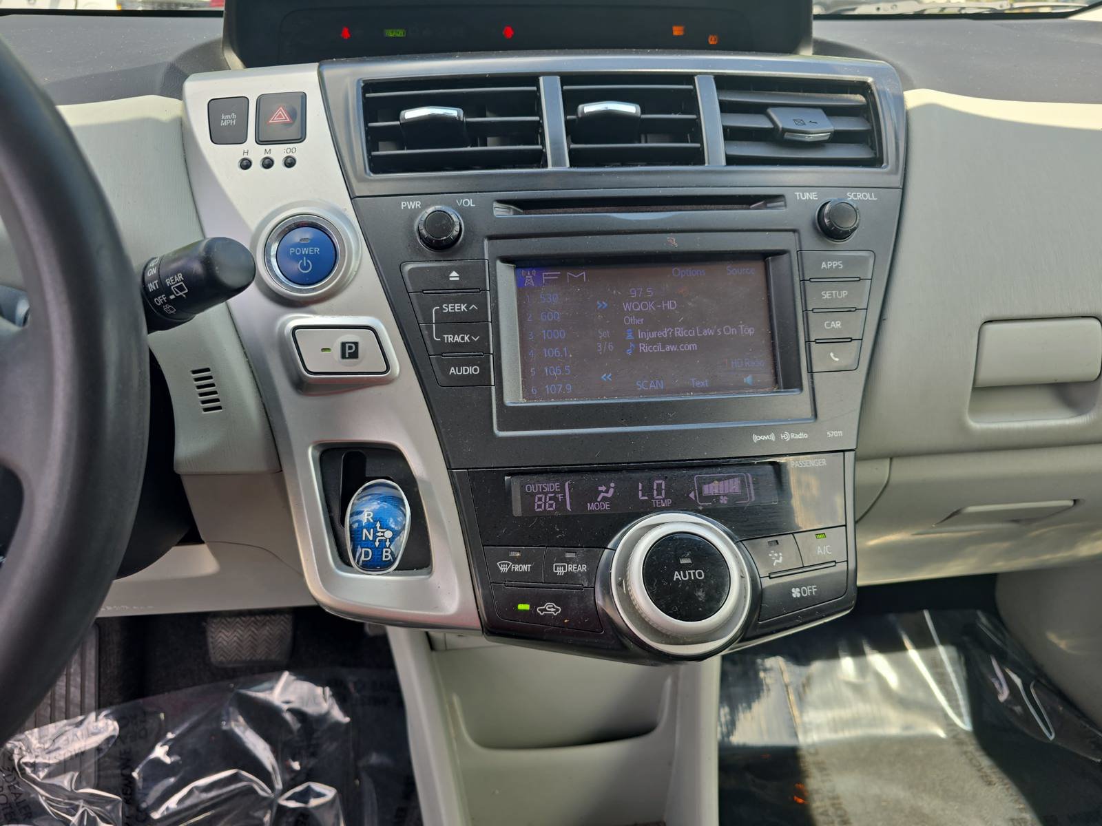 Used 2012 Toyota Prius V Five FWD image 19