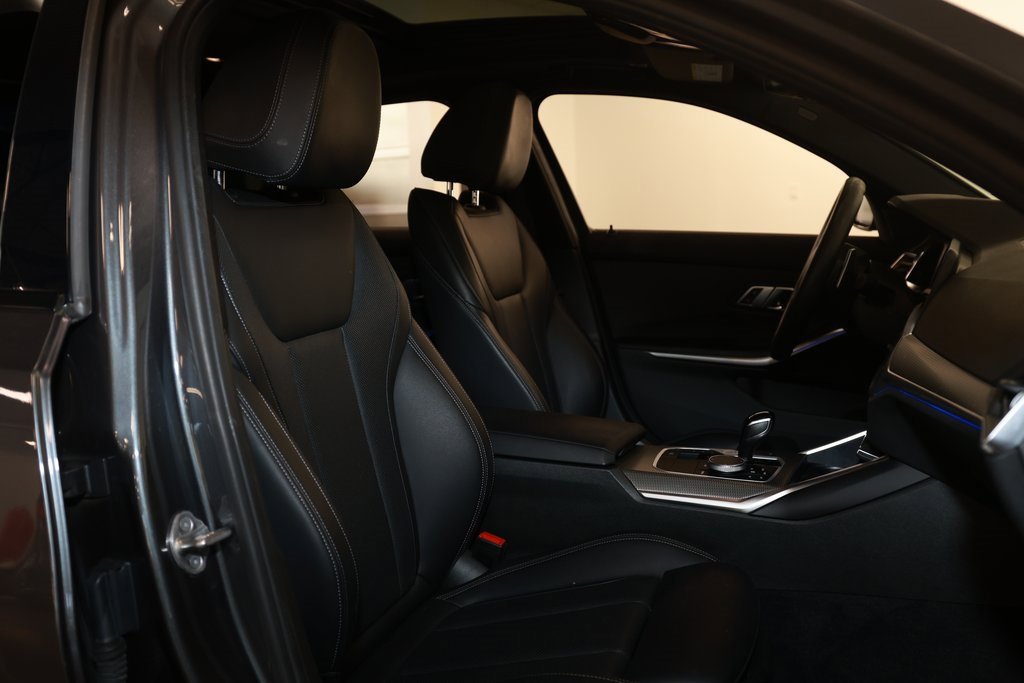 Used 2022 BMW M340i xDrive w/ Driving Assistance Package image 17