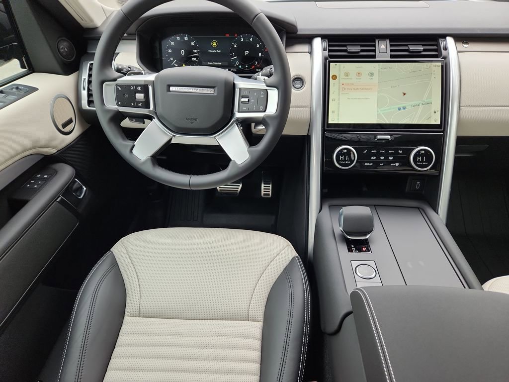 New 2026 Land Rover Discovery Limited Edition AWD/4WD image 4