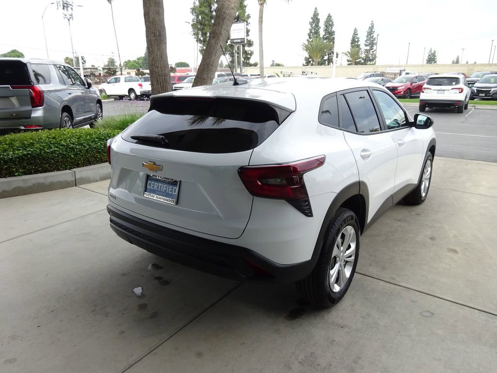 Certified 2024 Chevrolet Trax LS FWD image 10