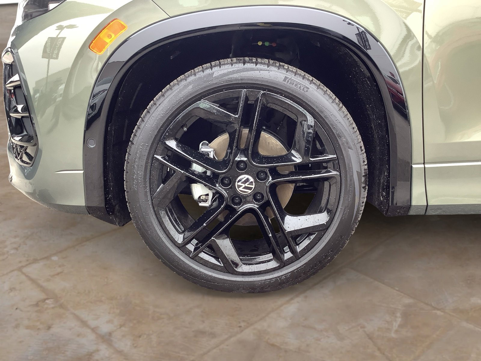 New 2026 Volkswagen Tiguan SE R-Line image 11