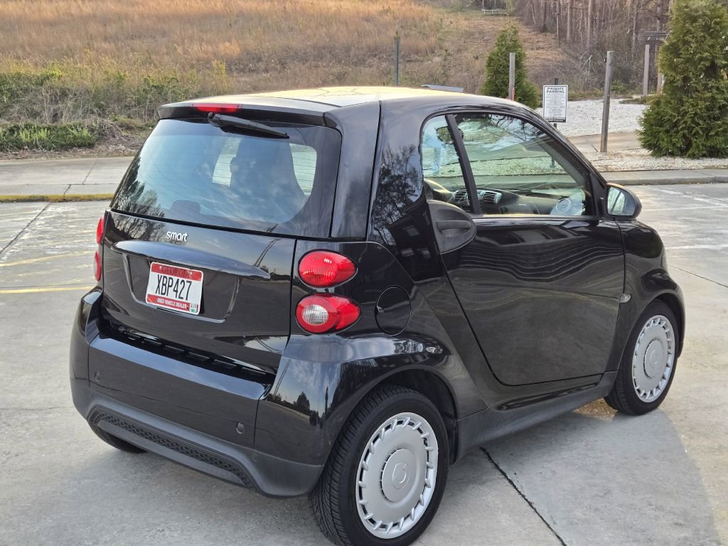Used 2015 smart fortwo pure image 4
