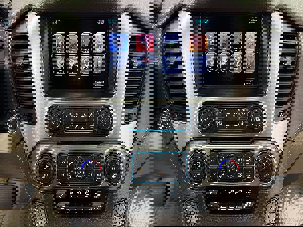 Used 2016 Chevrolet Suburban LTZ image 23