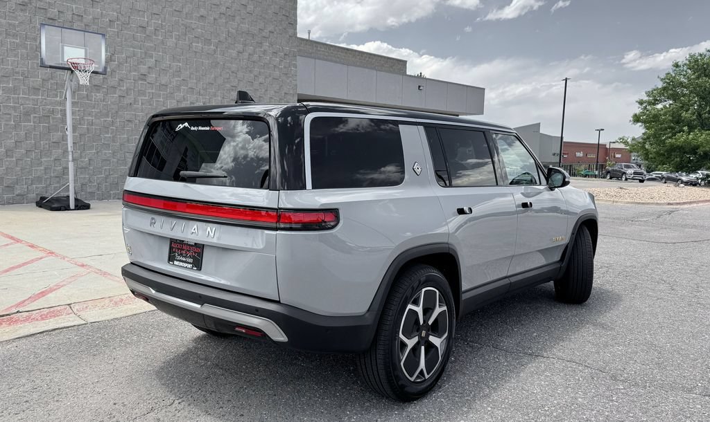Used 2024 Rivian R1S Adventure AWD/4WD image 6