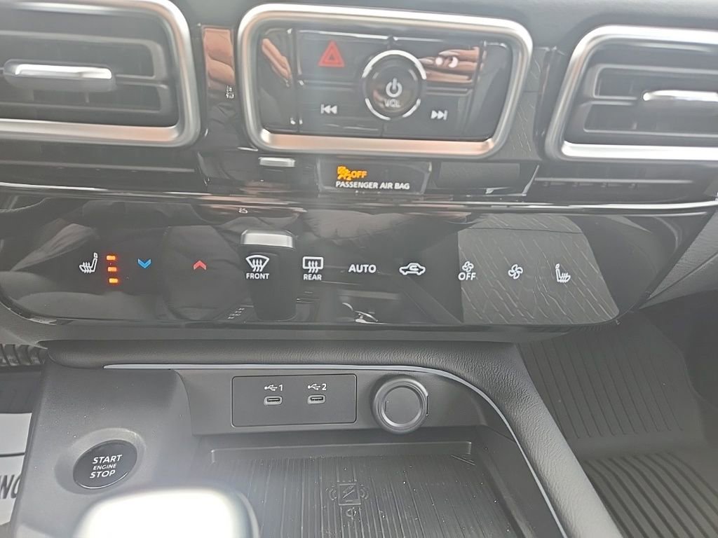 New 2026 Nissan Sentra SV w/ SV Convenience Package FWD image 16