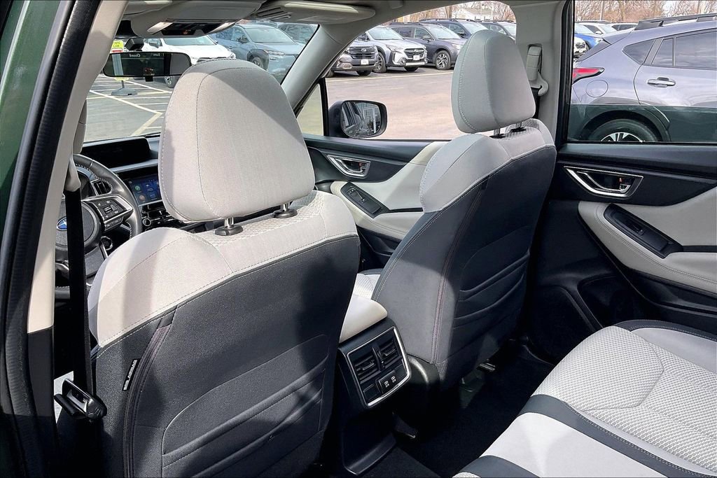 Used 2023 Subaru Forester Premium AWD/4WD image 39