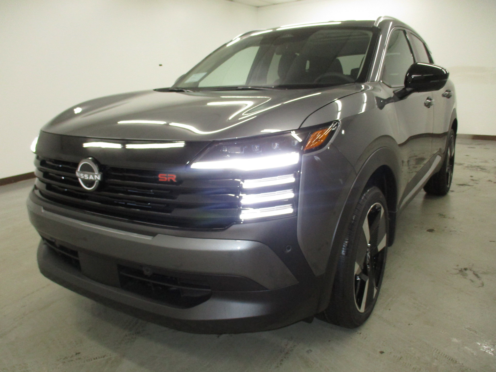 New 2026 Nissan Kicks SR w/ SR Premium Package AWD/4WD image 1