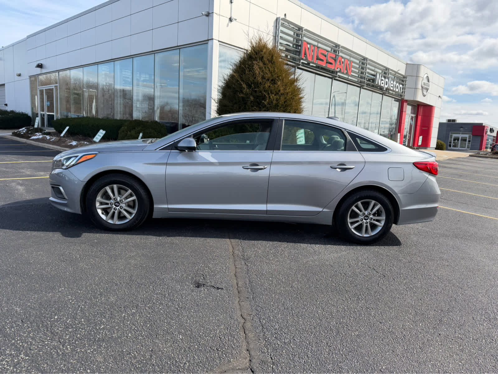 Used 2017 Hyundai Sonata SE image 4