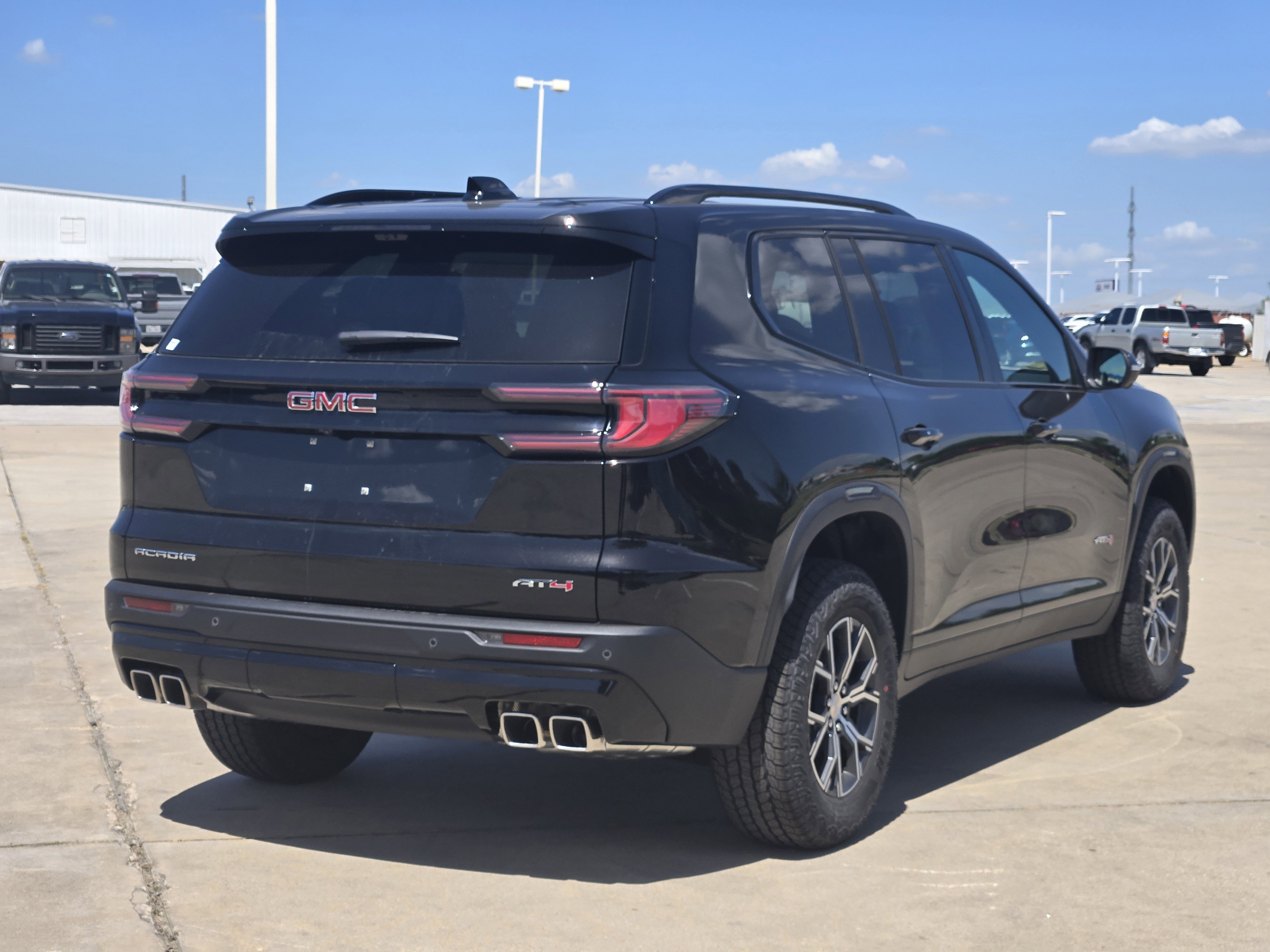 New 2026 GMC Acadia AT4 w/ Luxury Package image 4