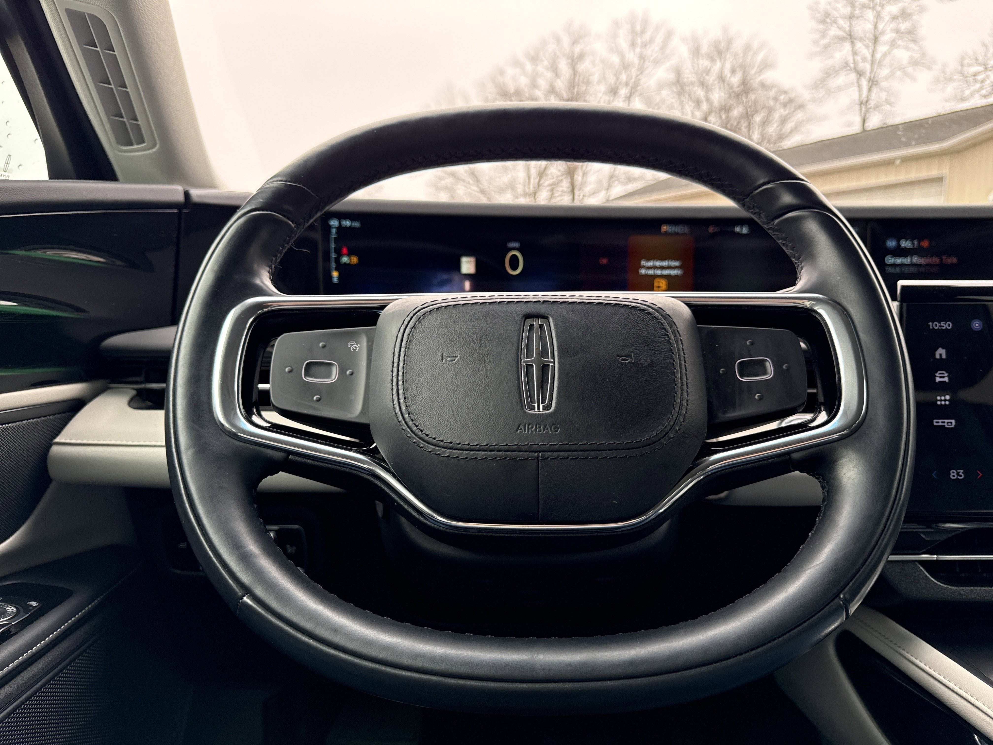 Used 2024 Lincoln Nautilus Premier image 27