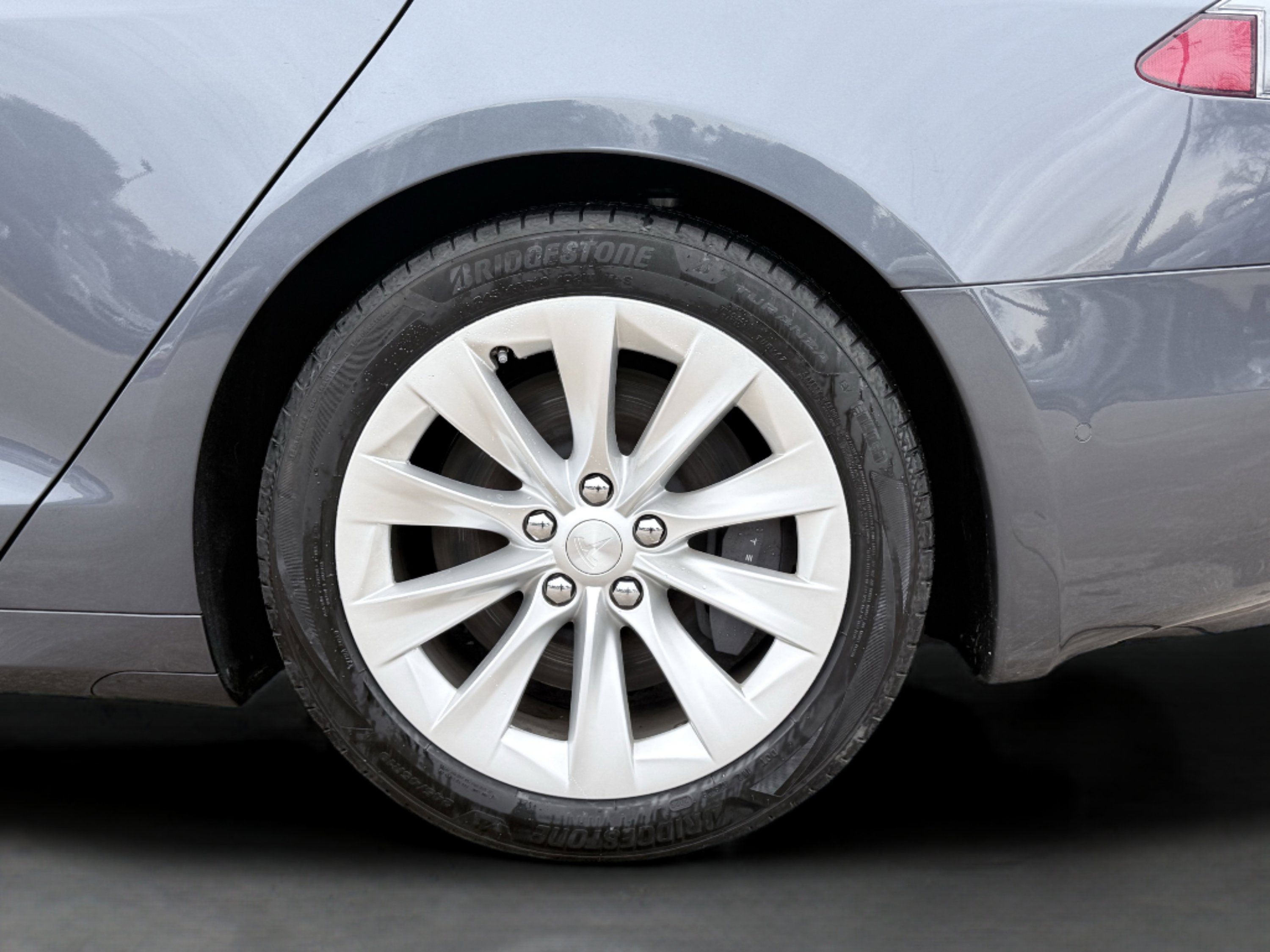 Used 2020 Tesla Model S Long Range Plus image 17