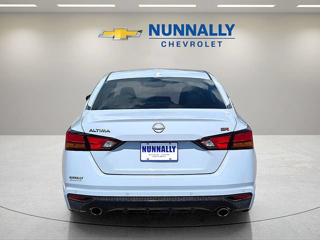 Used 2024 Nissan Altima 2.5 SR w/ SR Premium Package FWD image 4