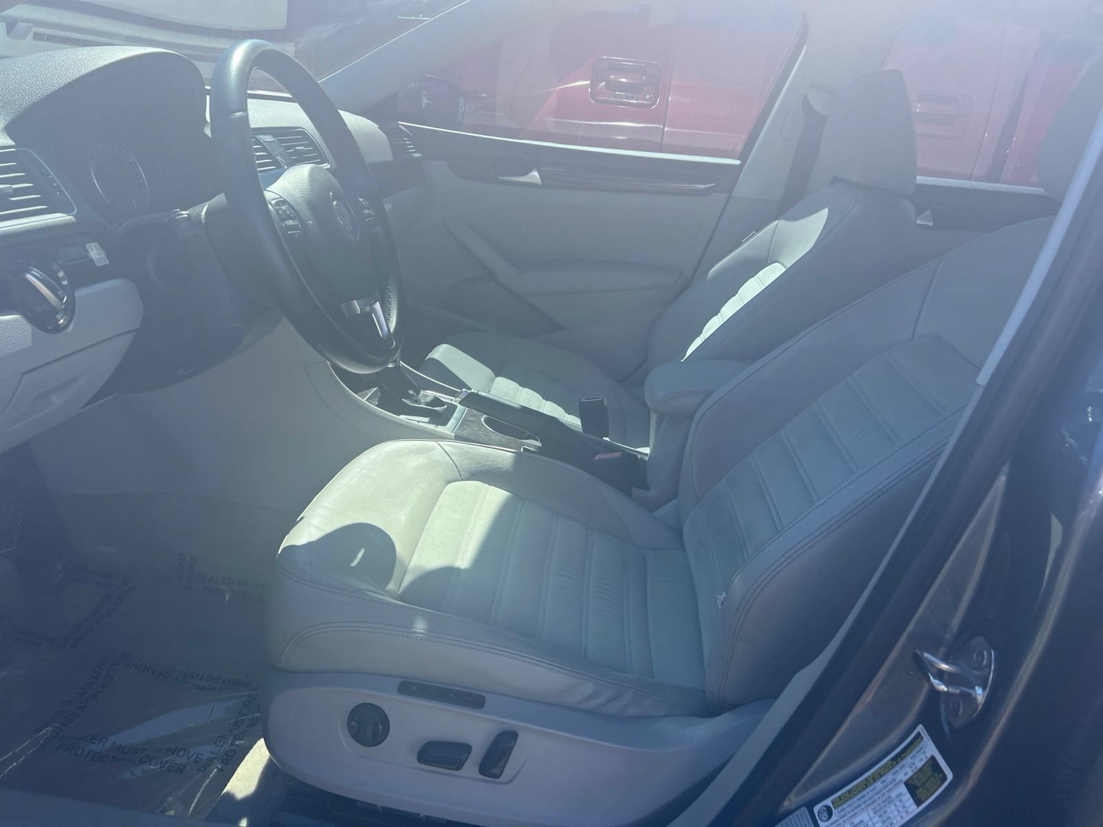 Used 2015 Volkswagen Passat TDI SEL Premium FWD image 11