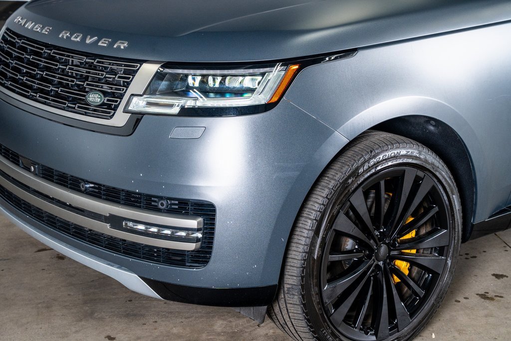 Used 2024 Land Rover Range Rover SE image 12