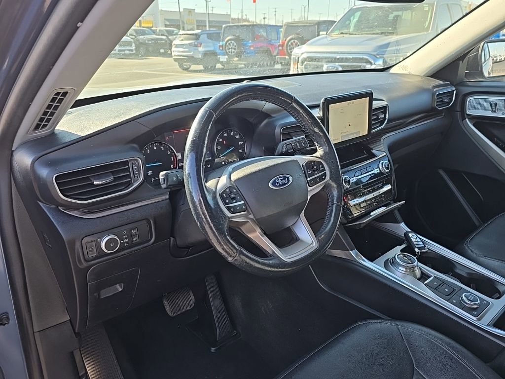 Used 2021 Ford Explorer Limited w/ Equipment Group 301A image 13