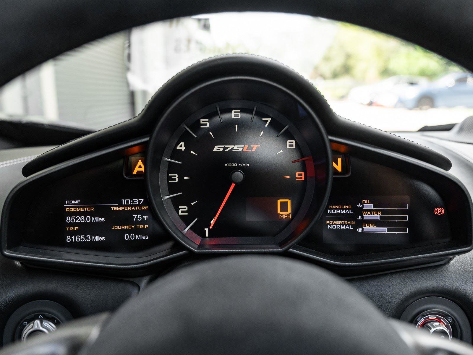 Used 2016 McLaren 675LT Spider image 39