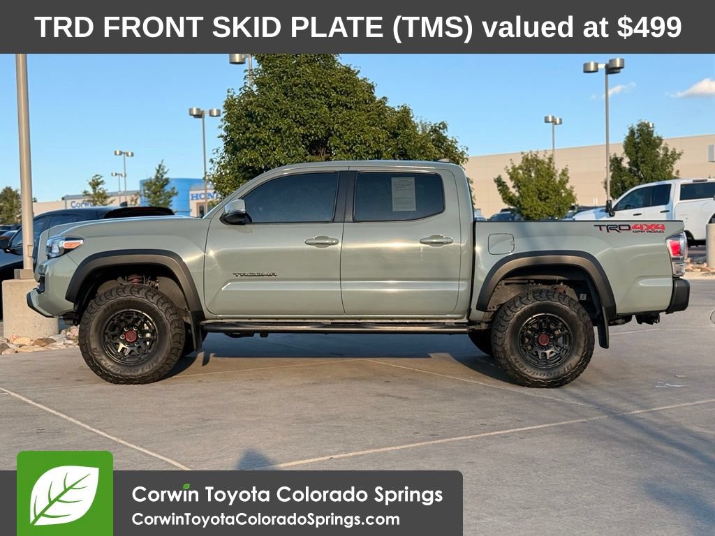 Used 2022 Toyota Tacoma TRD Off-Road w/ Black Out Package (TMS) AWD/4WD image 4
