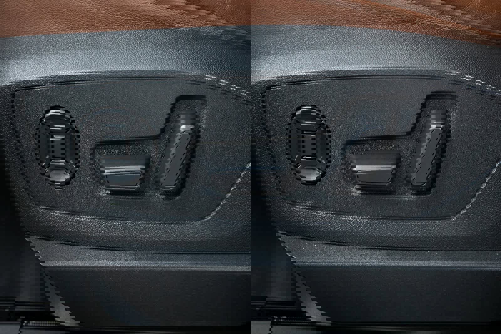 Used 2022 Audi e-tron Premium Plus w/ Premium Plus Package image 17