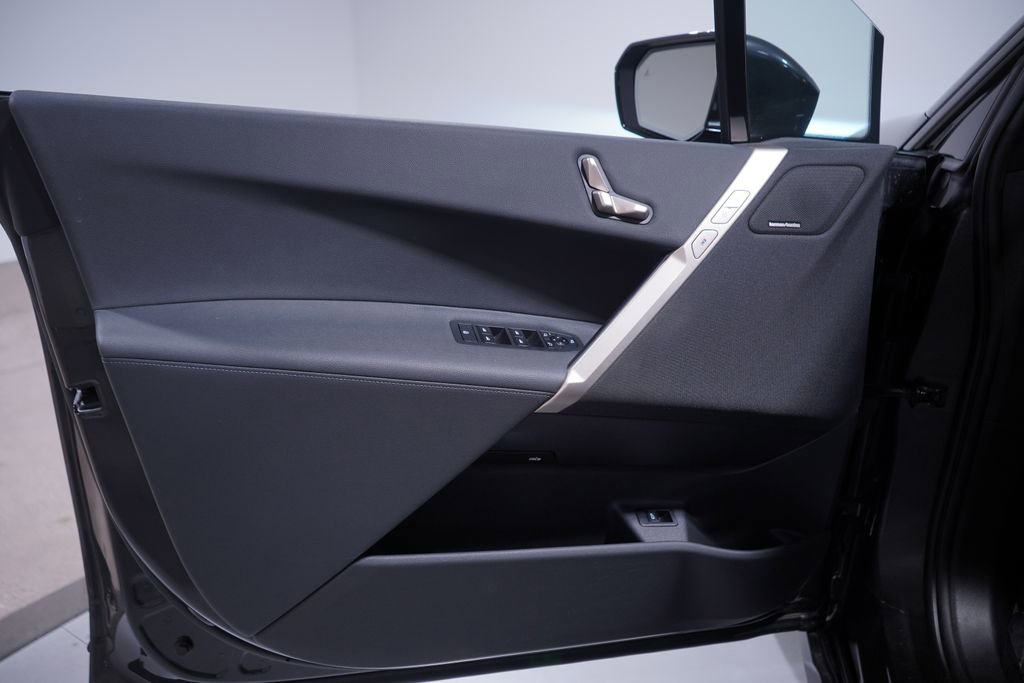 Used 2024 BMW iX xDrive50 image 15