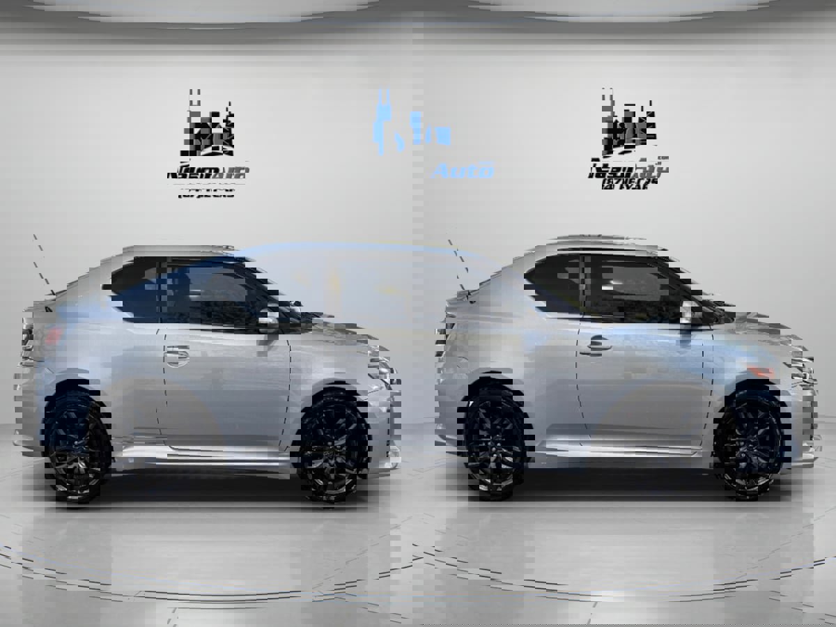 Used 2014 Scion tC 10 Series image 3