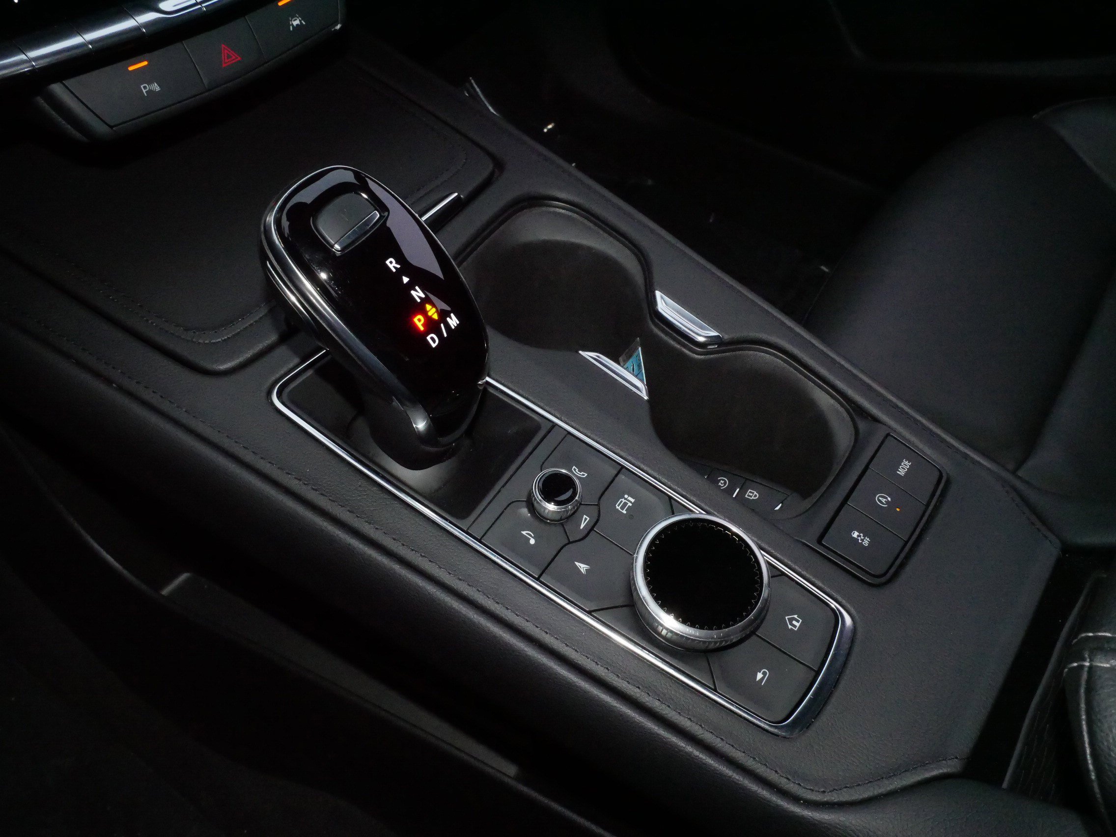 Used 2025 Cadillac XT4 Premium Luxury image 24