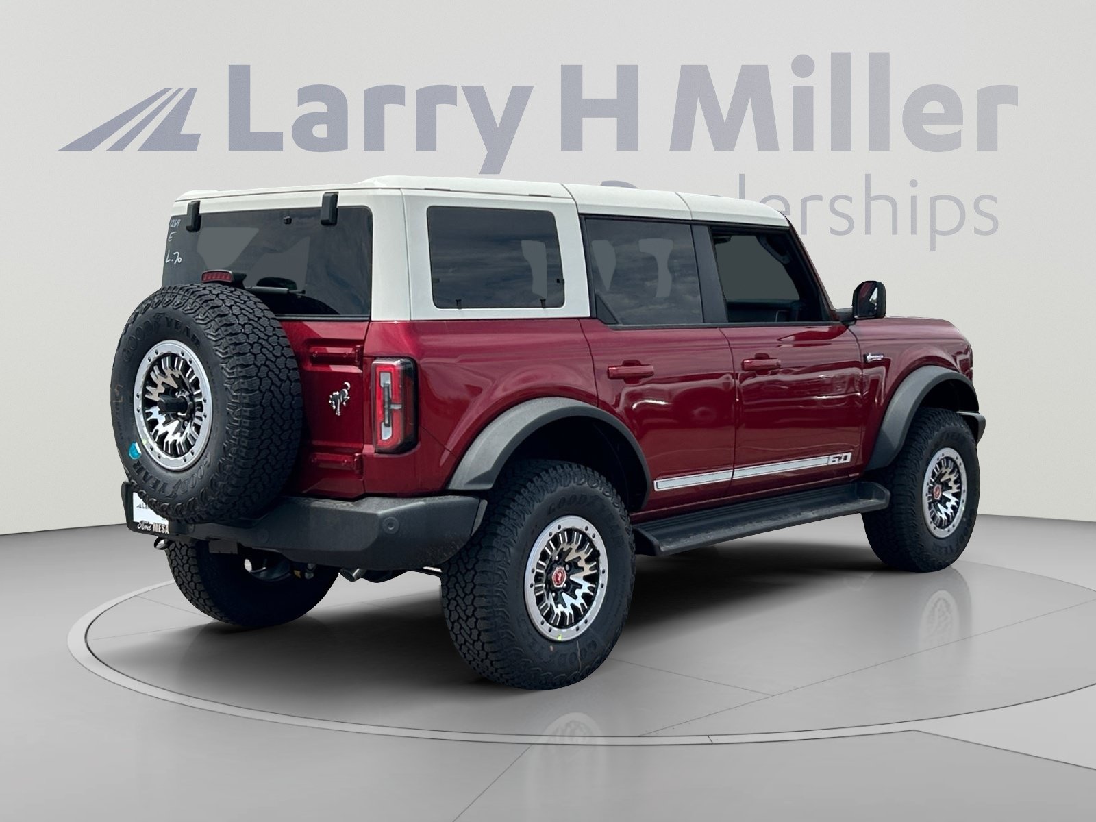 New 2026 Ford Bronco Outer Banks w/ Sasquatch Package AWD/4WD image 5